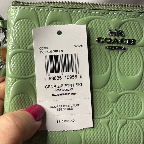 Coach Corner Zip Signature Patent Wristlet NWT - Picture 5 of 5